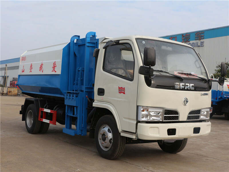 Dongfeng 3T or 5m³ side loader garbage truck