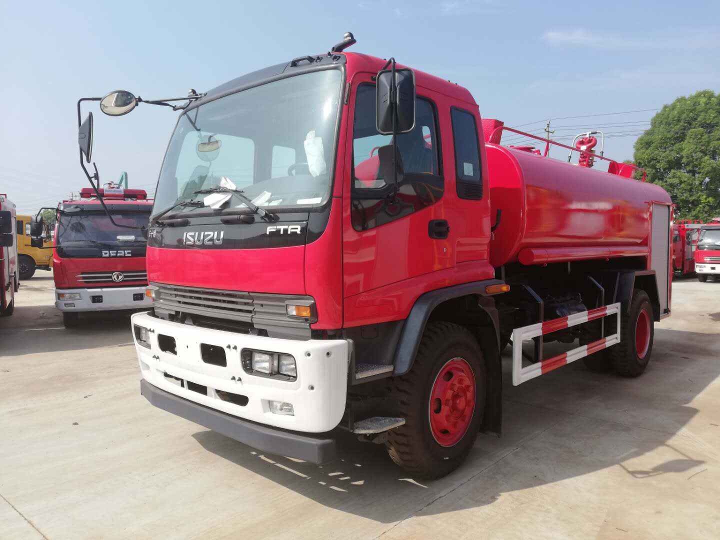 Isuzu FTR 8m3 water fire truck