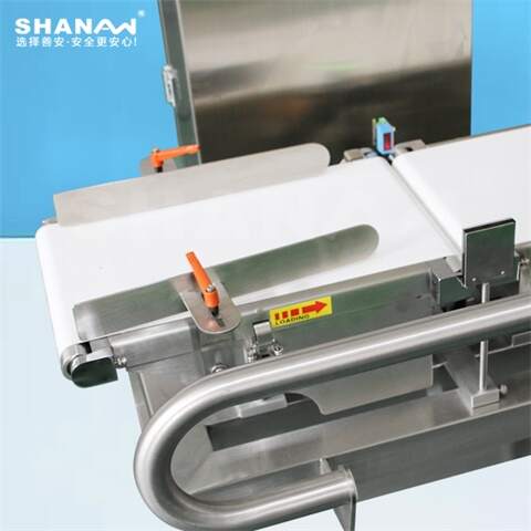 Multi-stage checkweigher for industrial products, aquatic products, poultry, meat