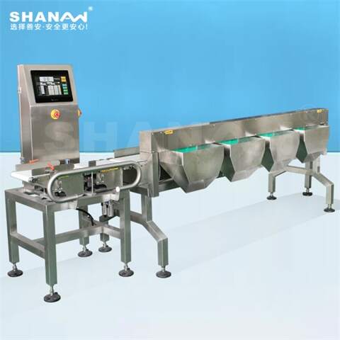Multi-stage checkweigher for industrial products, aquatic products, poultry, meat