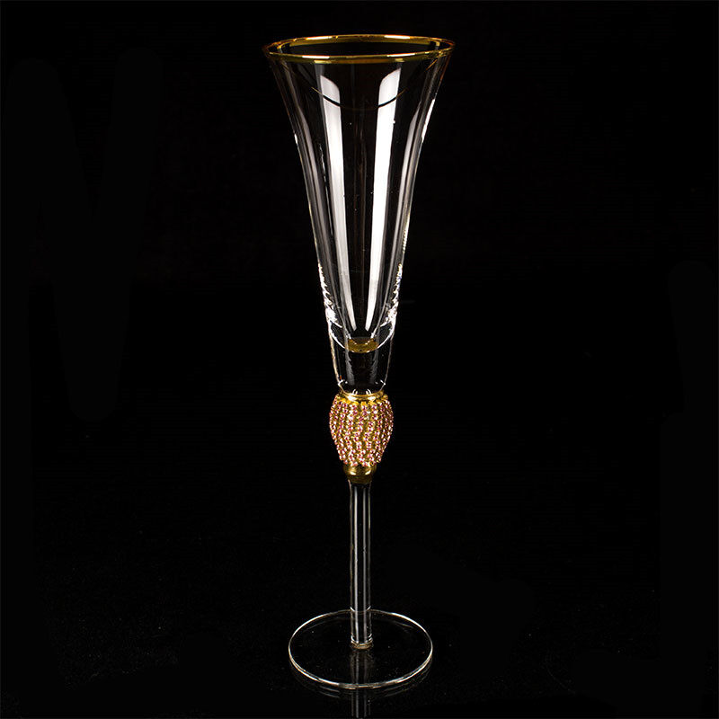 Creative glass cocktail red wine glass