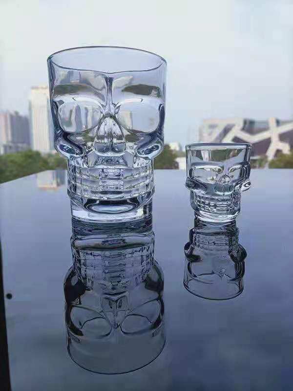 Skull Draft Beer Cup 500ml Glass Skull Handle Cup Grimace Goblet