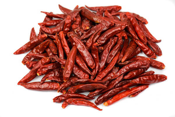 whole smalll chilli stemless.jpg