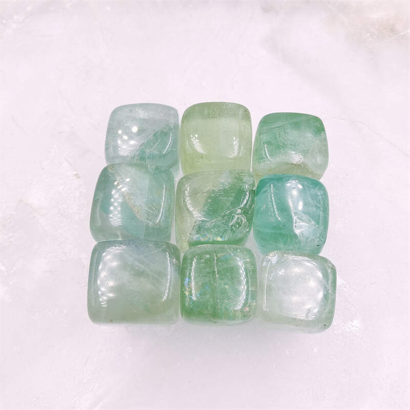 Green fluorite small cube