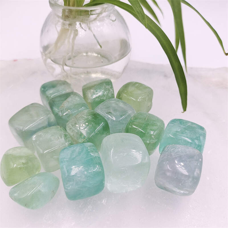Green fluorite small cube
