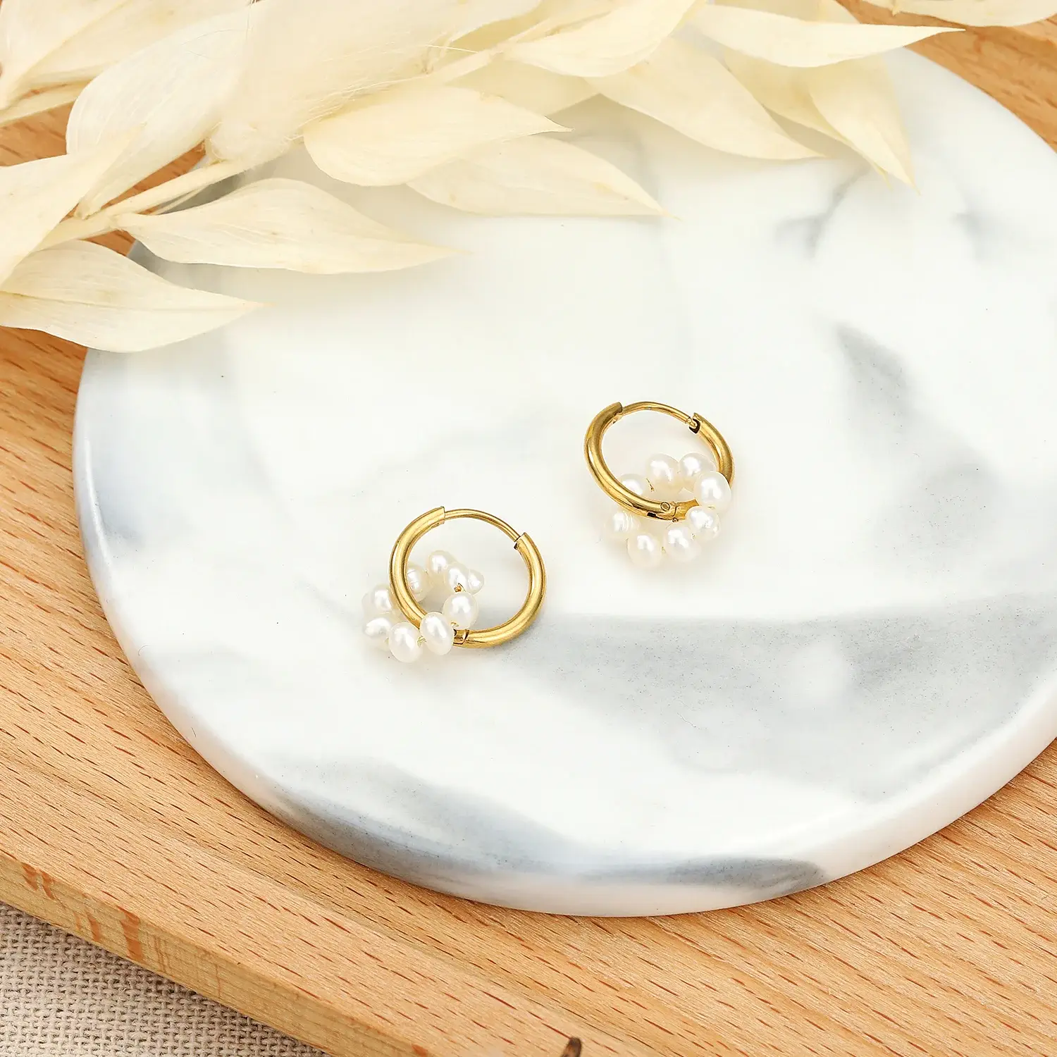 Pearl beads hoop earring (4)(1).webp