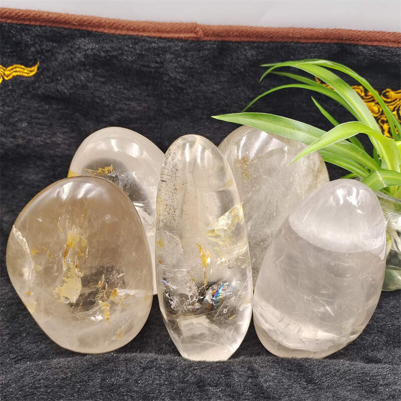 White crystal free body