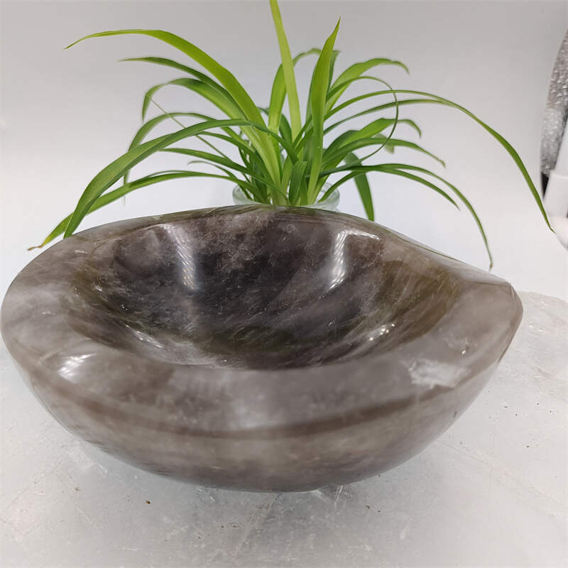 Black quartz bowl
