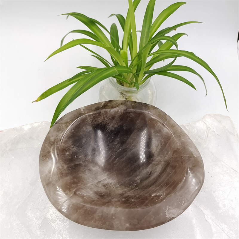 Black quartz bowl