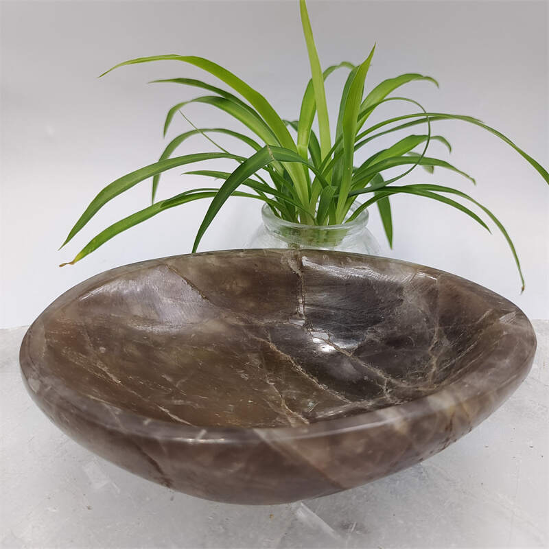 Black quartz bowl