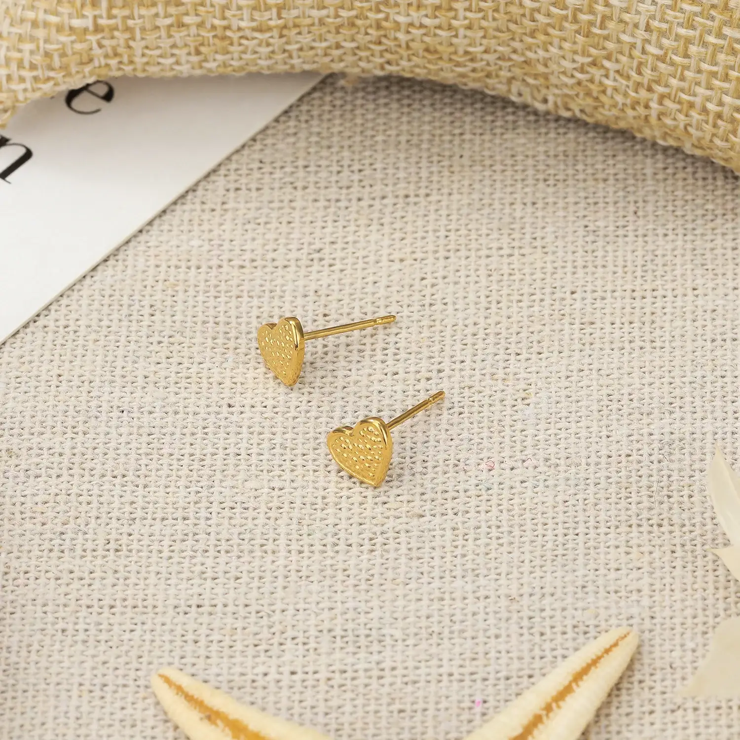 Not Fade Stainless Steel Earrings for women Small Heart Stud Earrings 2021 Wholesale Tiny Korean Clip on Earring Jewelry (1).webp