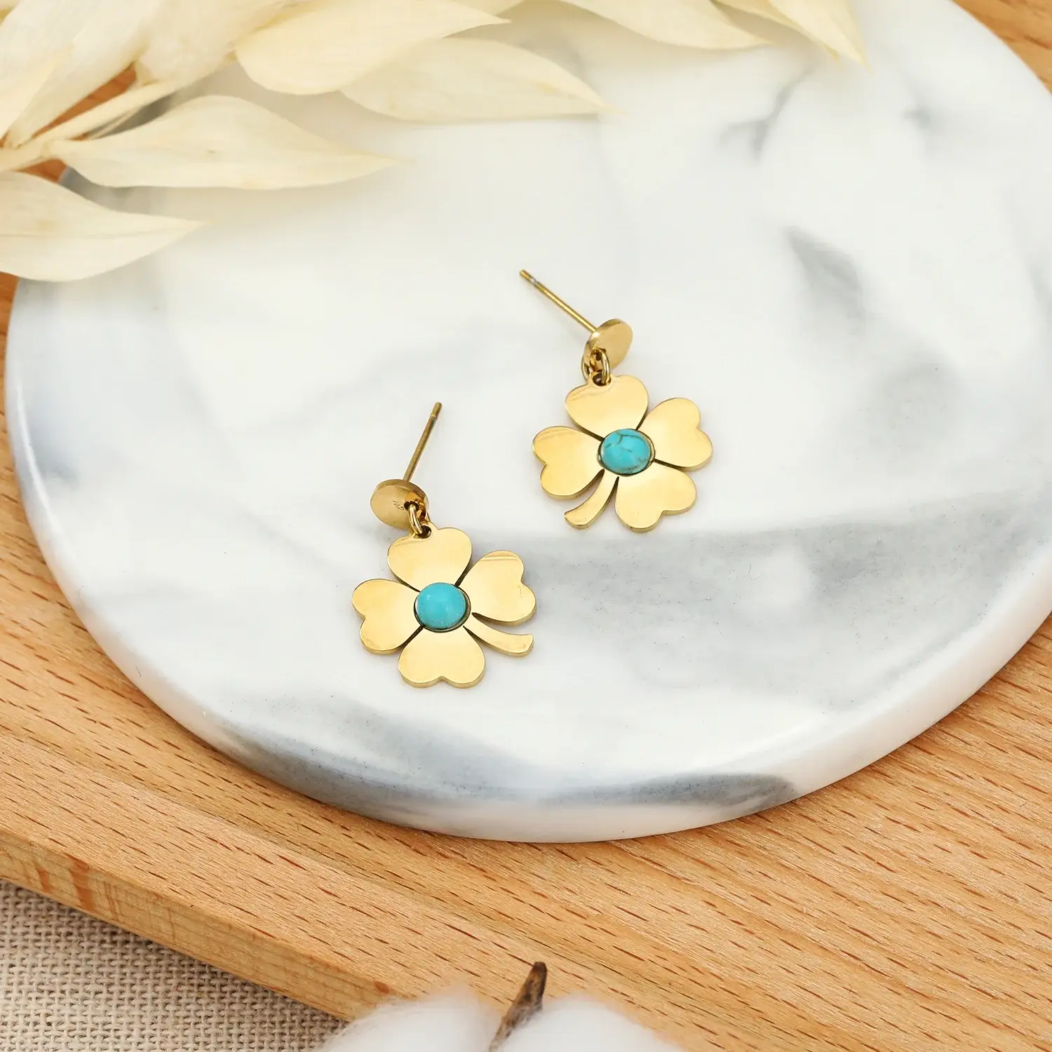 4 clover shape with turquoise stone  stainless steel  stud  (1).webp