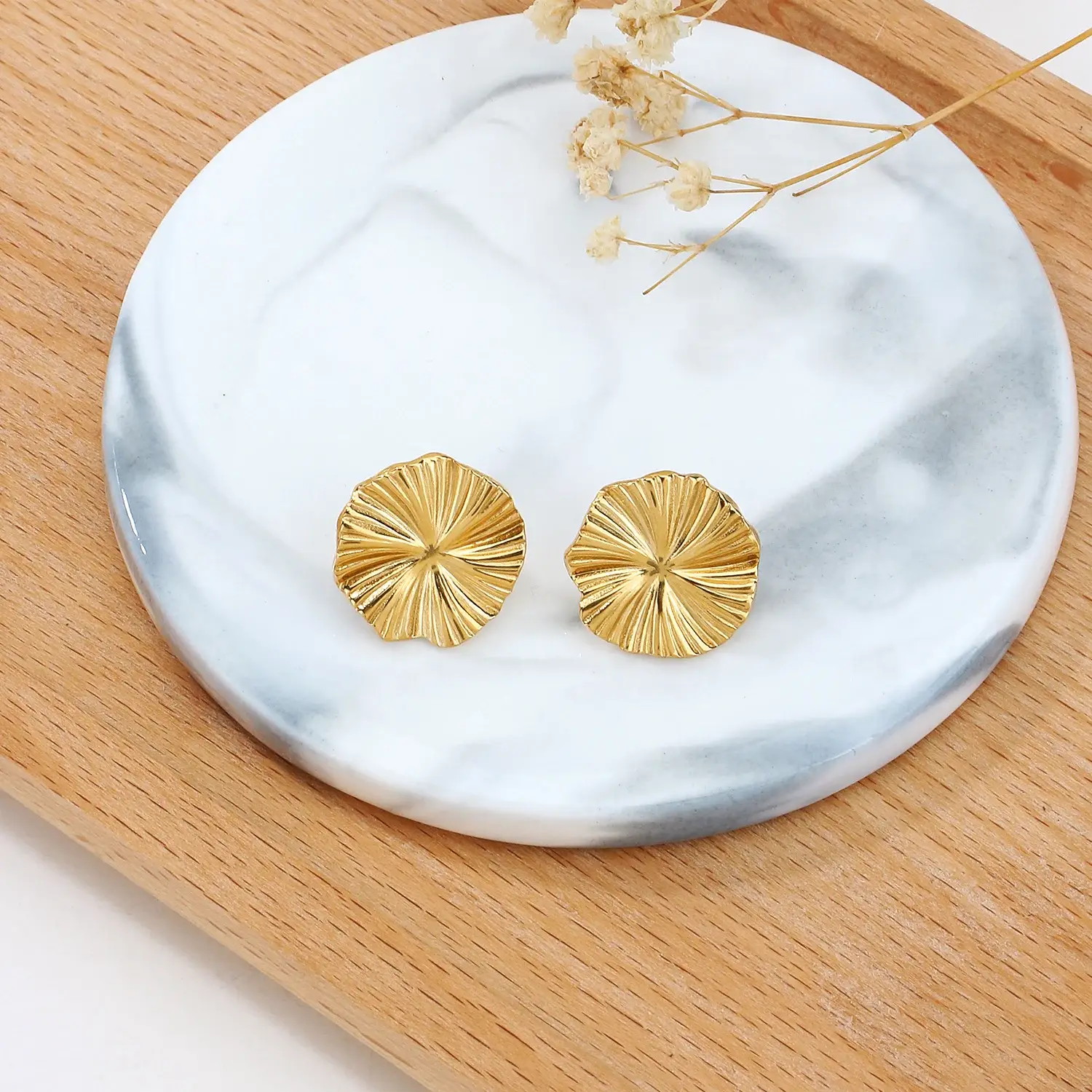 Qualitive Hammered Finish Irrregular Shape Stainless Steel Women Stud (3).webp