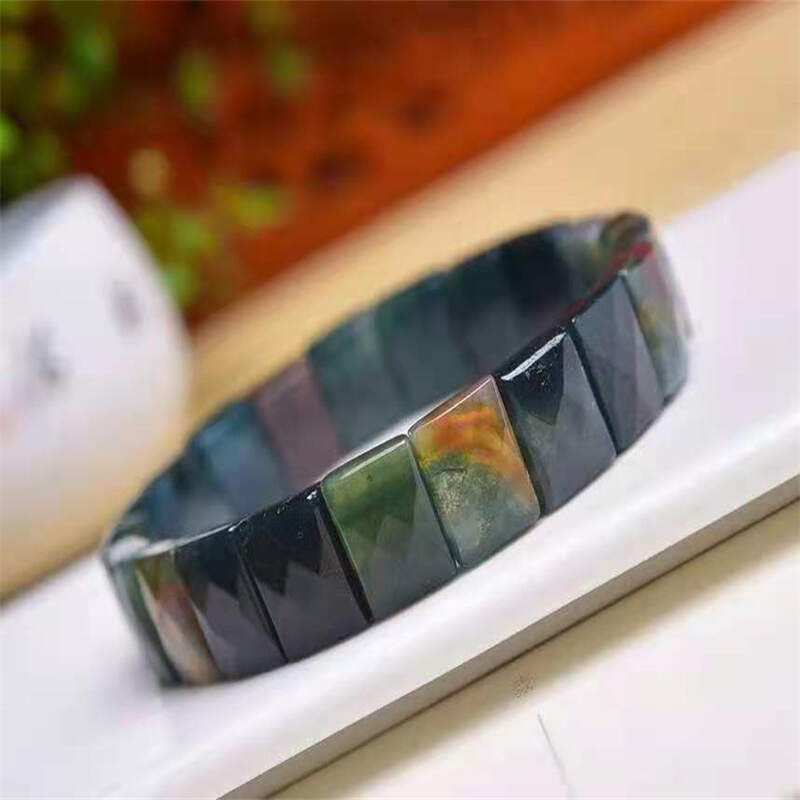 Agate faceted hand row