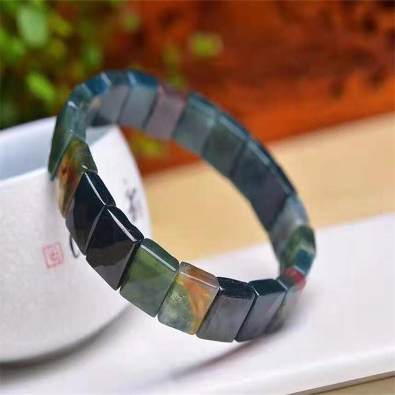 Agate faceted hand row