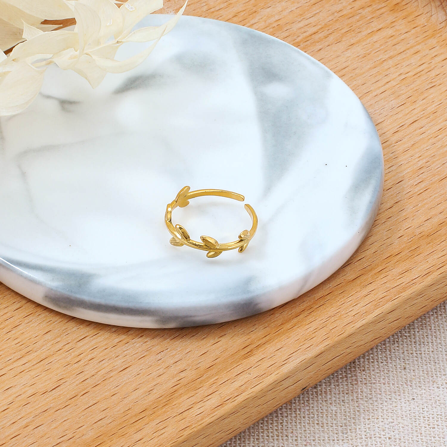 Leaf Shape  Stainless Steel  Gold Plating Adjustable  Ring  (2)(1).jpg