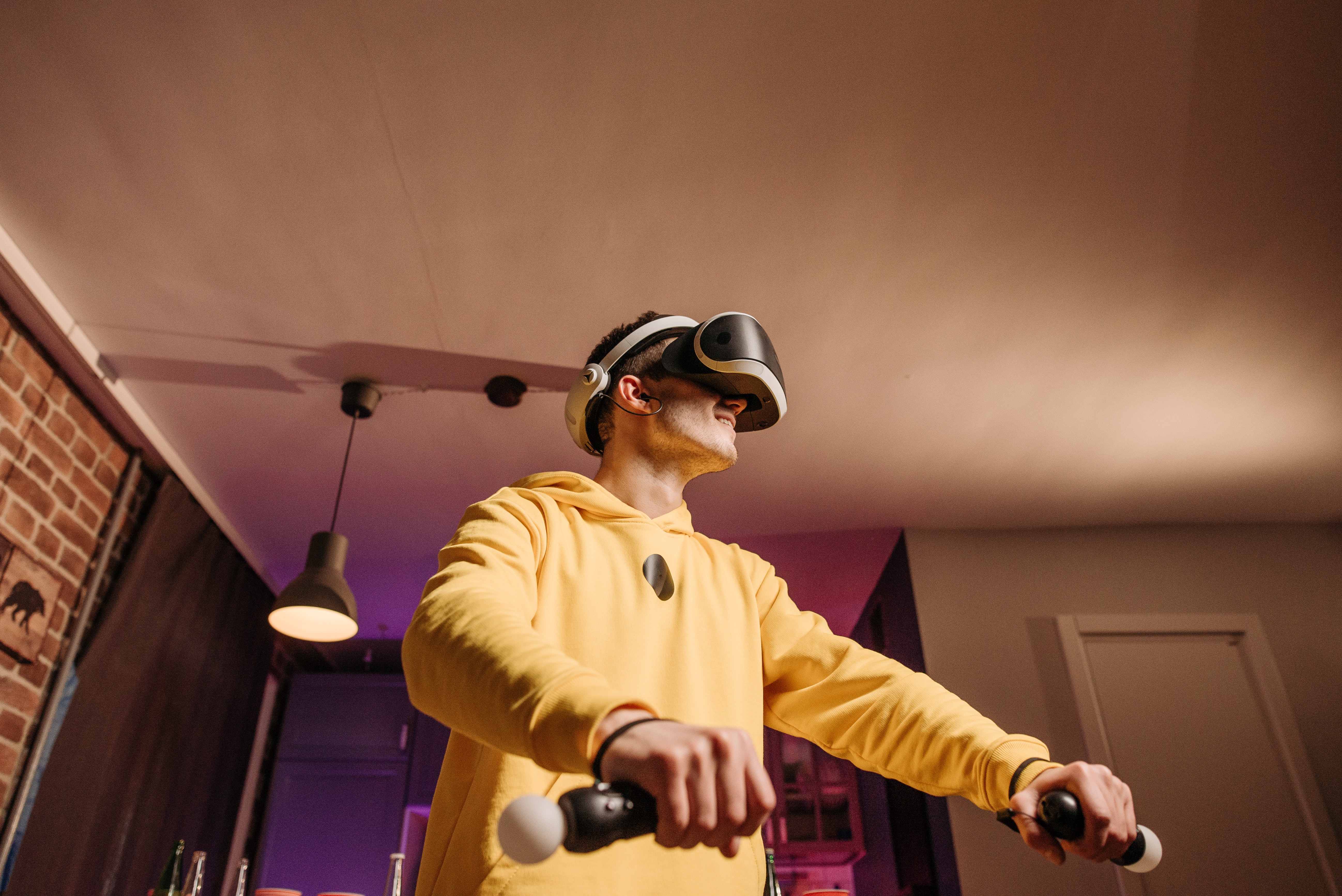 What stands in the way of the VR and gaming industry?