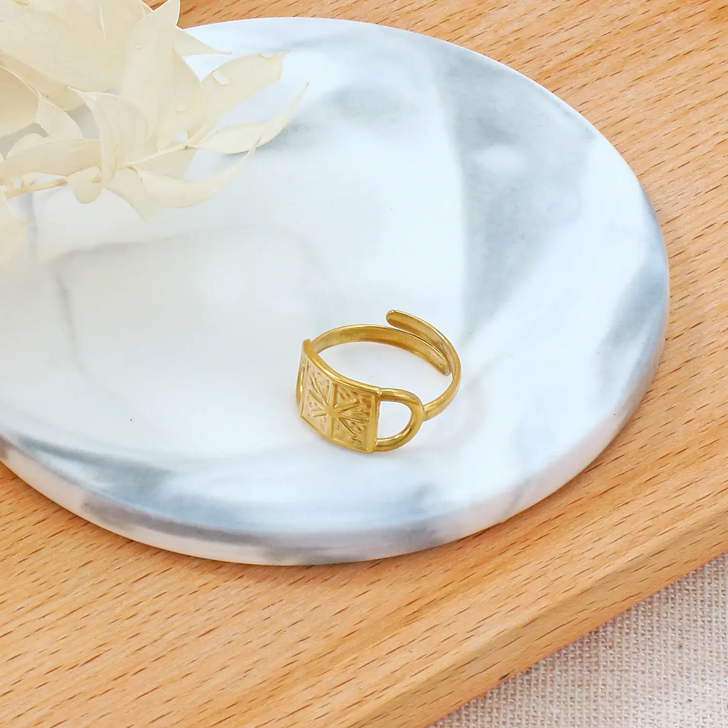 Wholesale Jewelry Geometric  Shape Woth Hammered Finish Open Size Stainless Steel Ring  (3)(1).webp