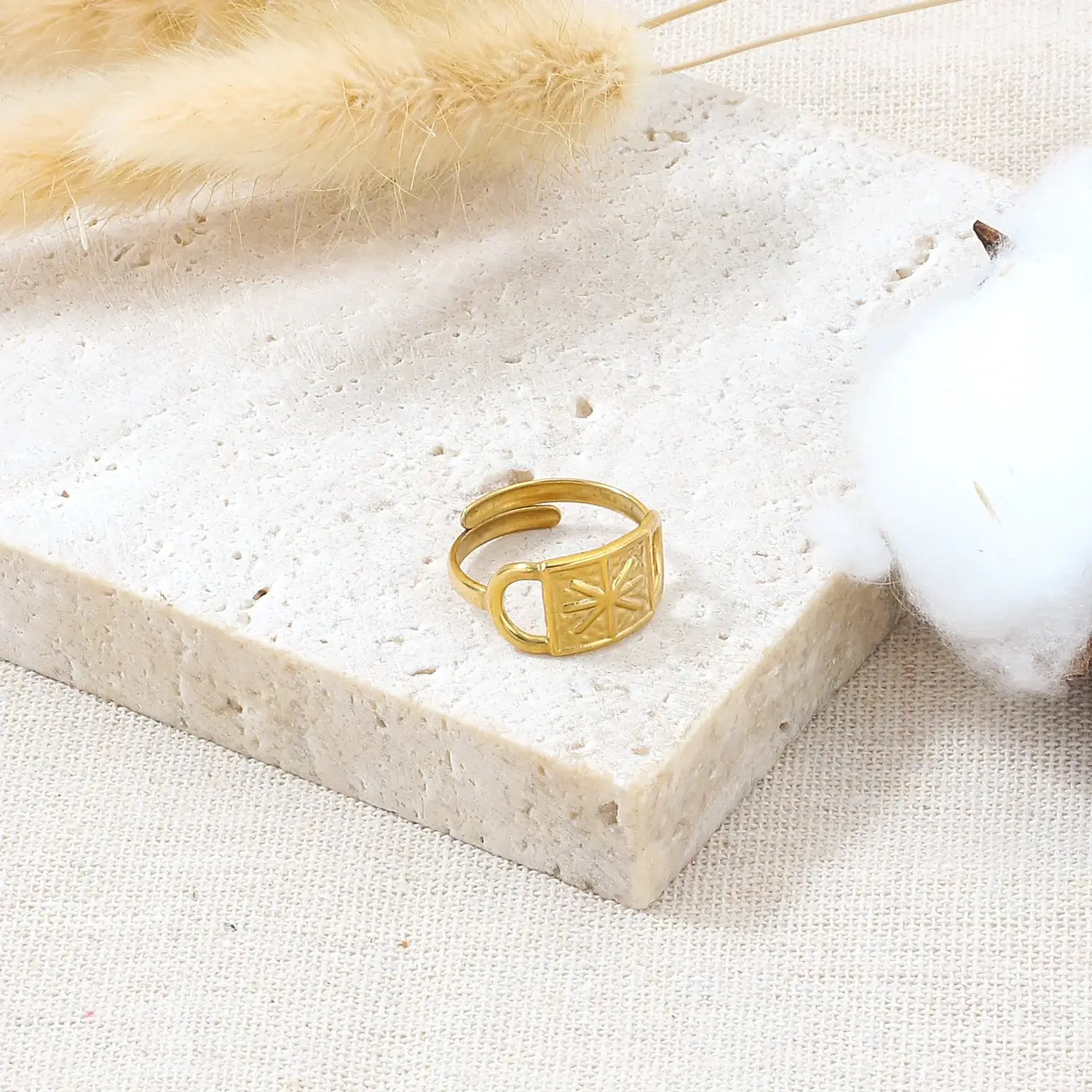 Wholesale Jewelry Geometric  Shape Woth Hammered Finish Open Size Stainless Steel Ring  (1)(1).webp
