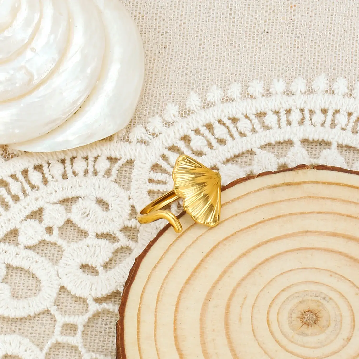 Chinese Style Stainless Steel Material Gogeous Ginkgo Leaf  Shaped Elegant Ring尺寸 (9).webp