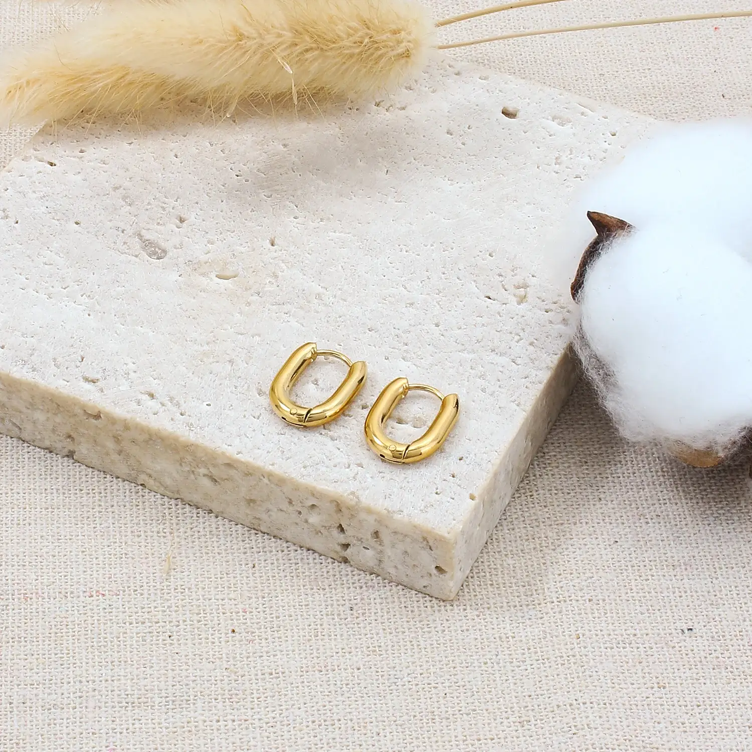 Korean Style Stainless Steel Material Gorgeous 'U' Shaped Metal Individual Classic EarringYWD-E1819 (3).webp