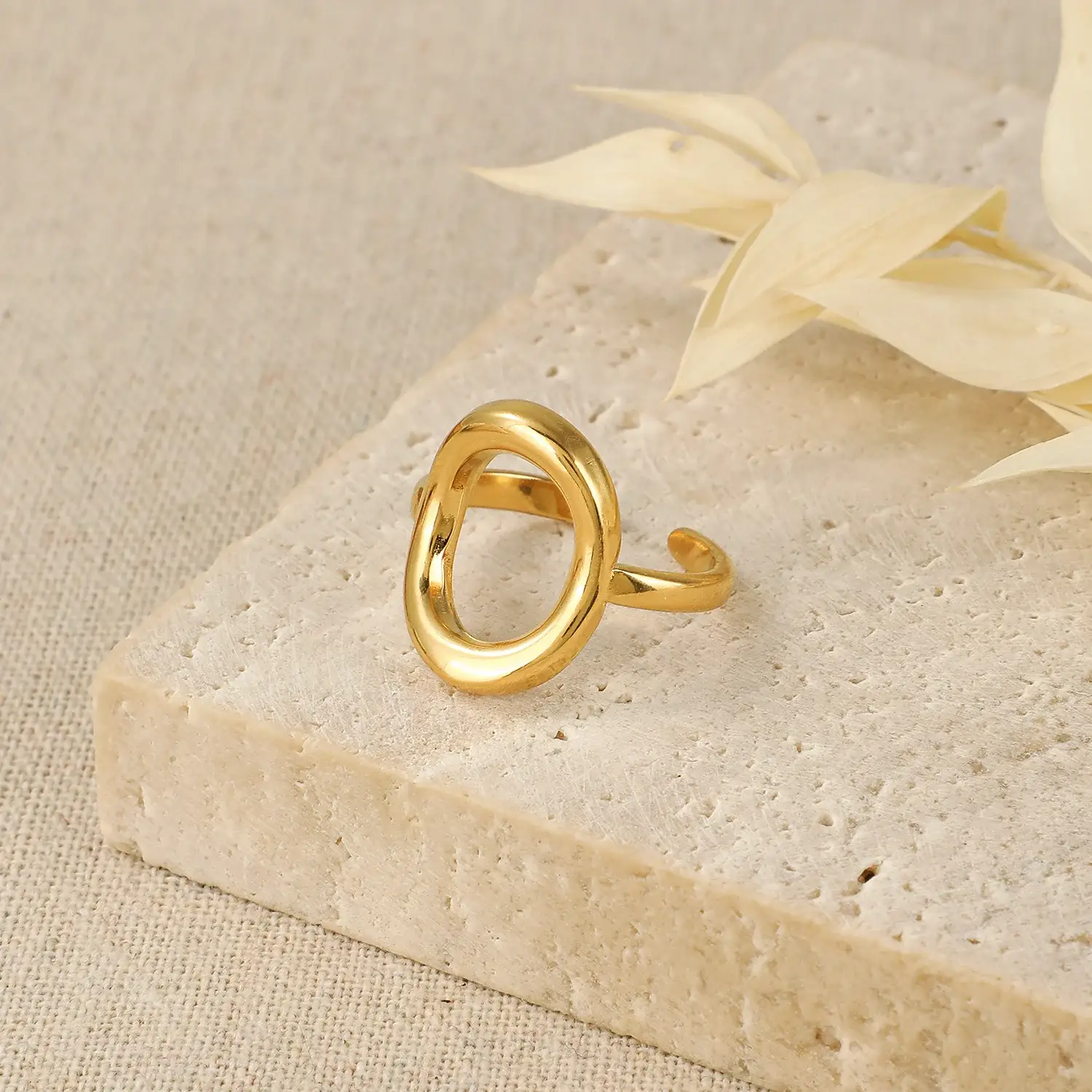 Thick and Heavy Oval Shape Circle Adjustable ring 18KNon Tarnish Stainless Steel Ring (1).webp