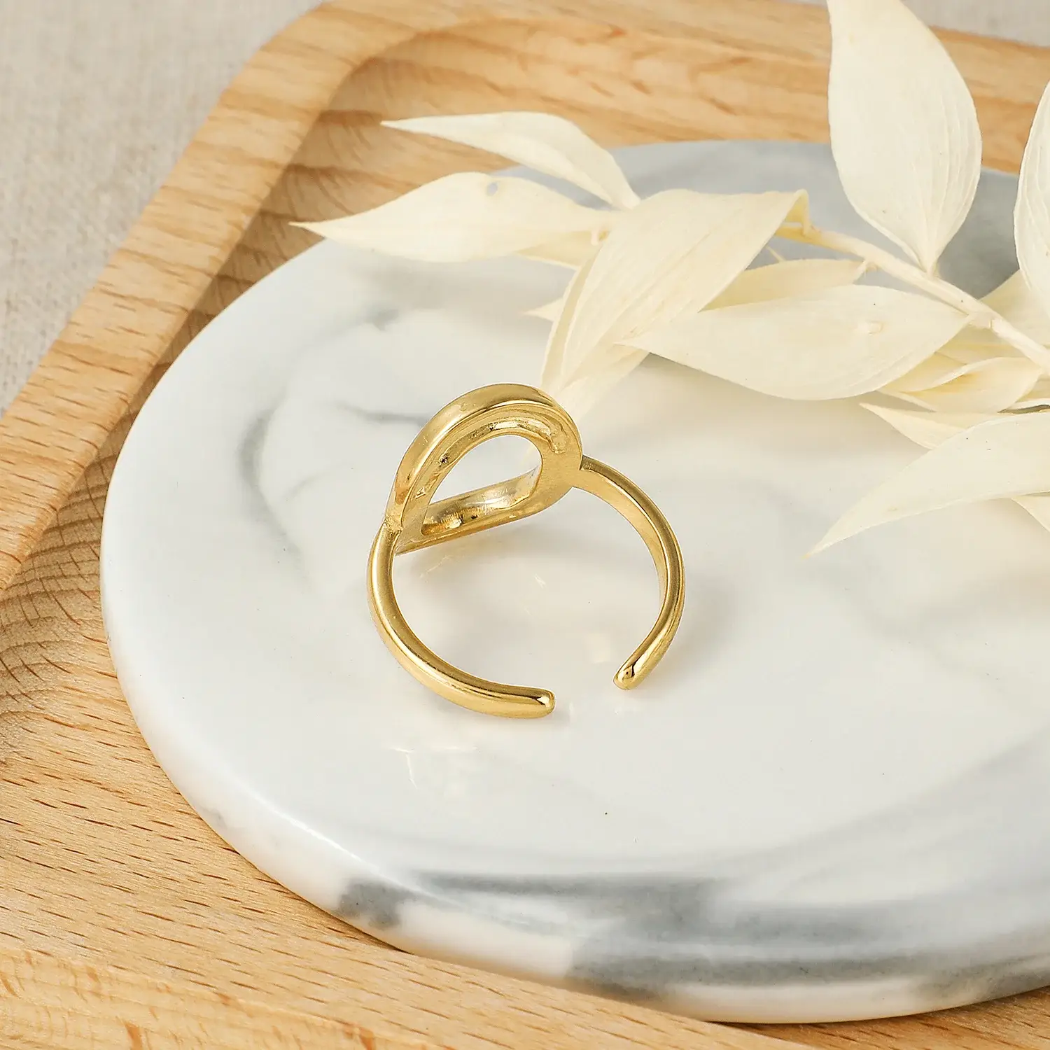 Thick and Heavy Oval Shape Circle Adjustable ring 18KNon Tarnish Stainless Steel Ring (3).webp