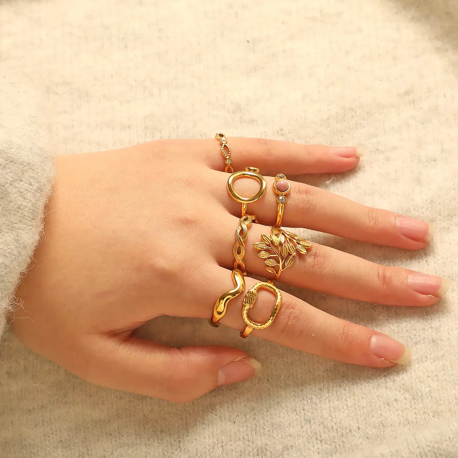 Thick and Heavy Oval Shape Circle Adjustable ring 18KNon Tarnish Stainless Steel Ring (6).webp