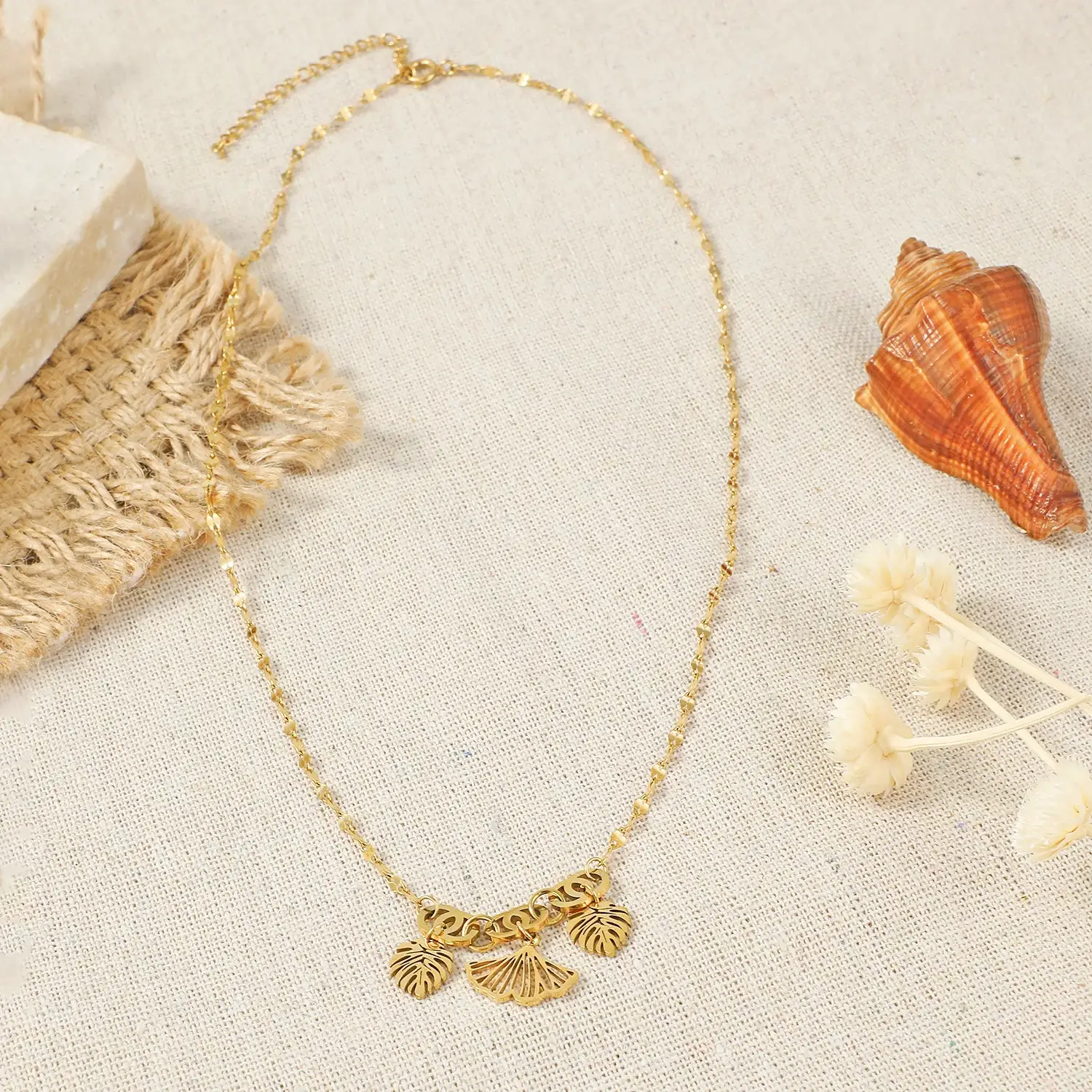Leaf Shape Pendant With Chunky Mixed Thin Lip Chain Stainless Steel  Beautiful Necklace  (3).webp