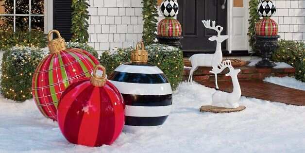 giant outdoor Christmas decoration