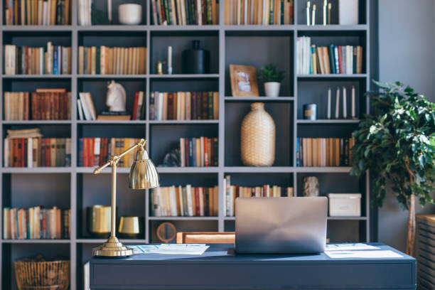 Floor-standing bookcase