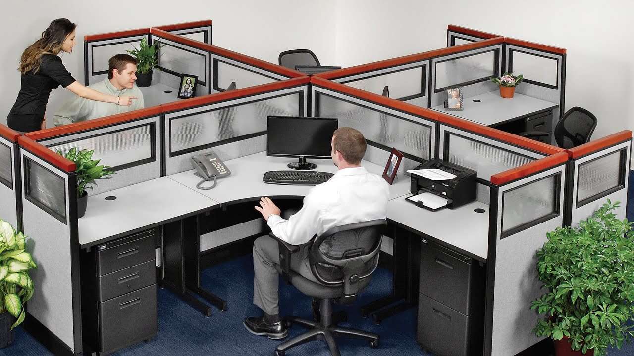 Single partition desk 