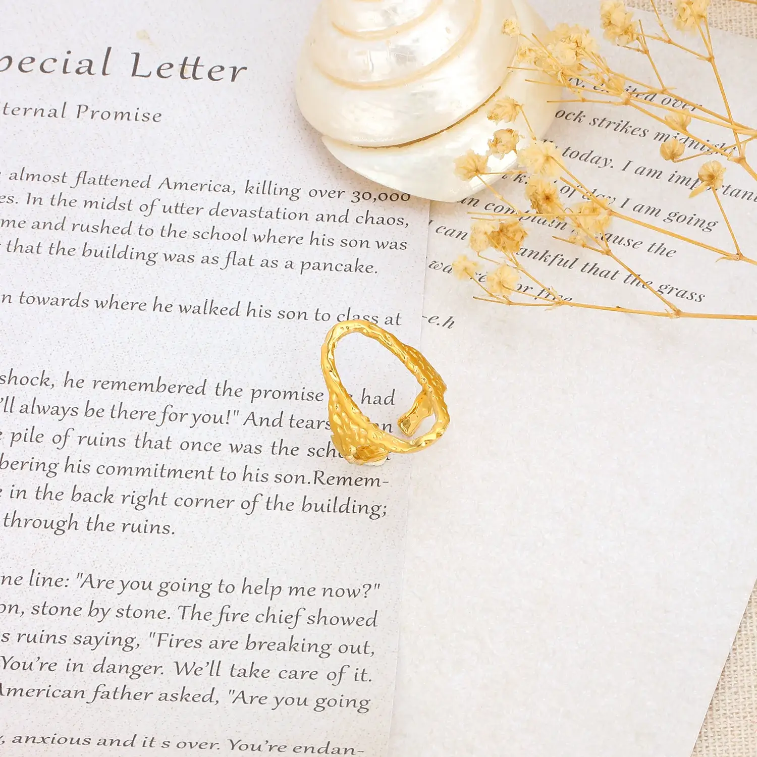 Oval Shape Thick Circle With Hammered Finish Stainless Steel With Gold Plating Adjustable Ring (1).webp
