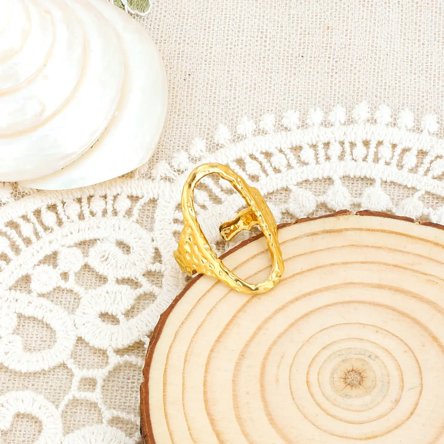 Oval Shape Thick Circle With Hammered Finish Stainless Steel With Gold Plating Adjustable Ring (2).webp
