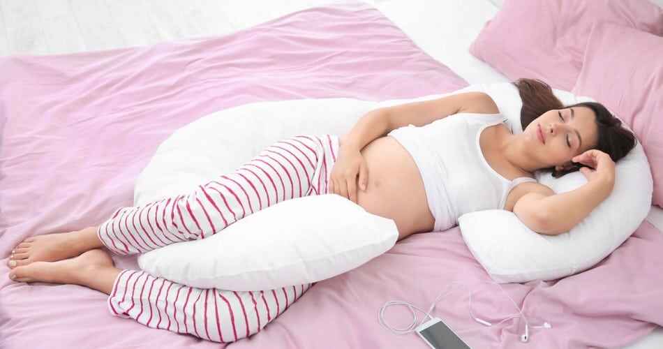 Side pillow for pregnant women