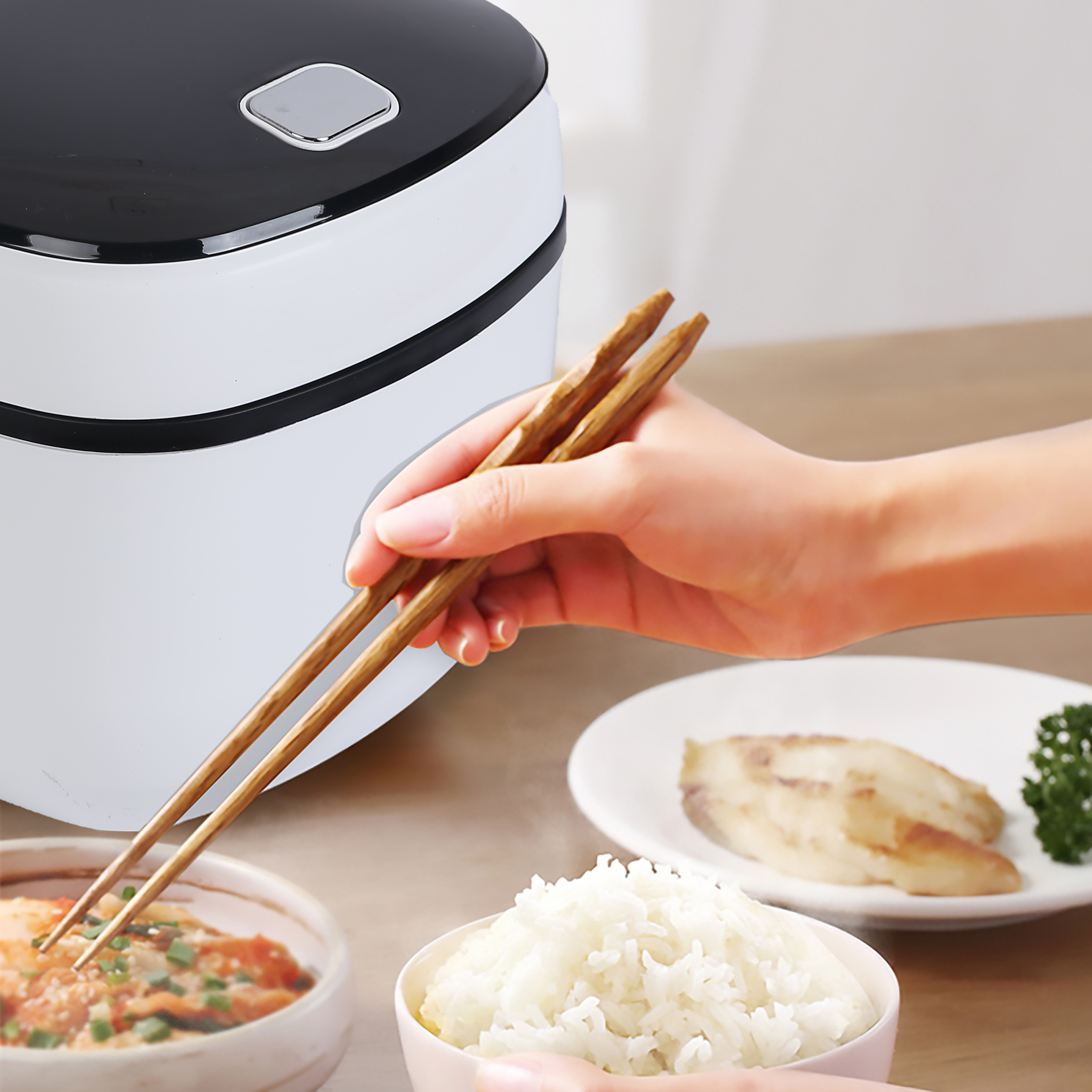2L white rice cooker