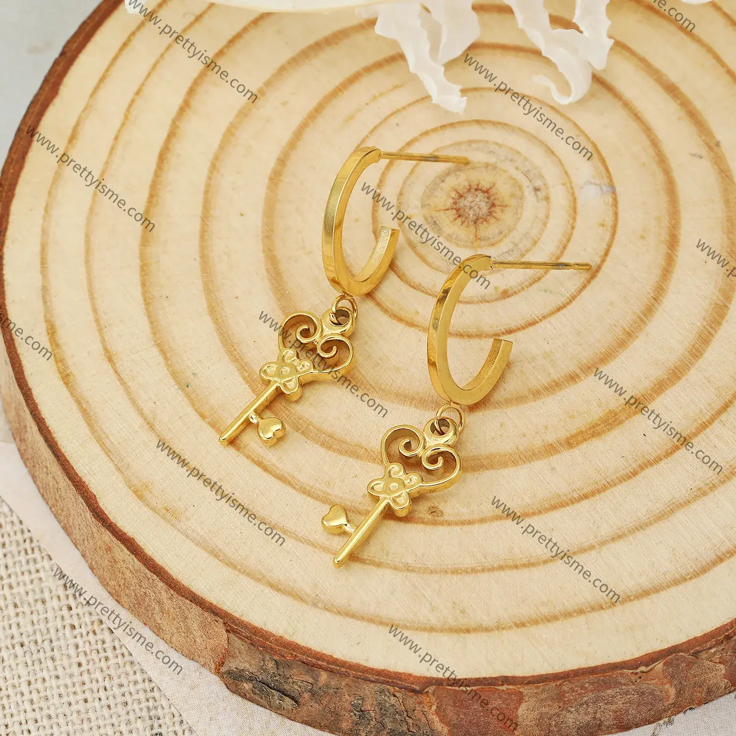 Korean Key Shape Earrings Heart Pattern Engraved Gold Plated Delicate Stainless Steel Earrings (3).webp