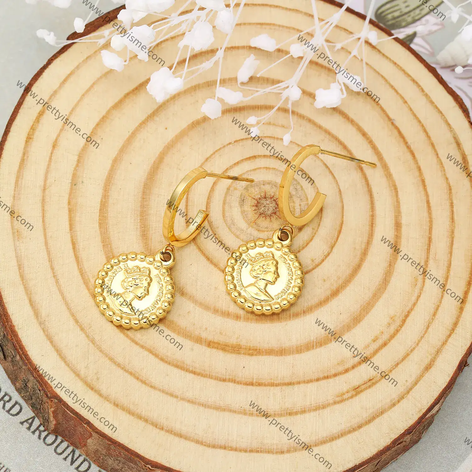 European Style Gold Plated Earrings Engraved Pattern Women With Letters Delicate Stainless Steel Earrings (4).webp