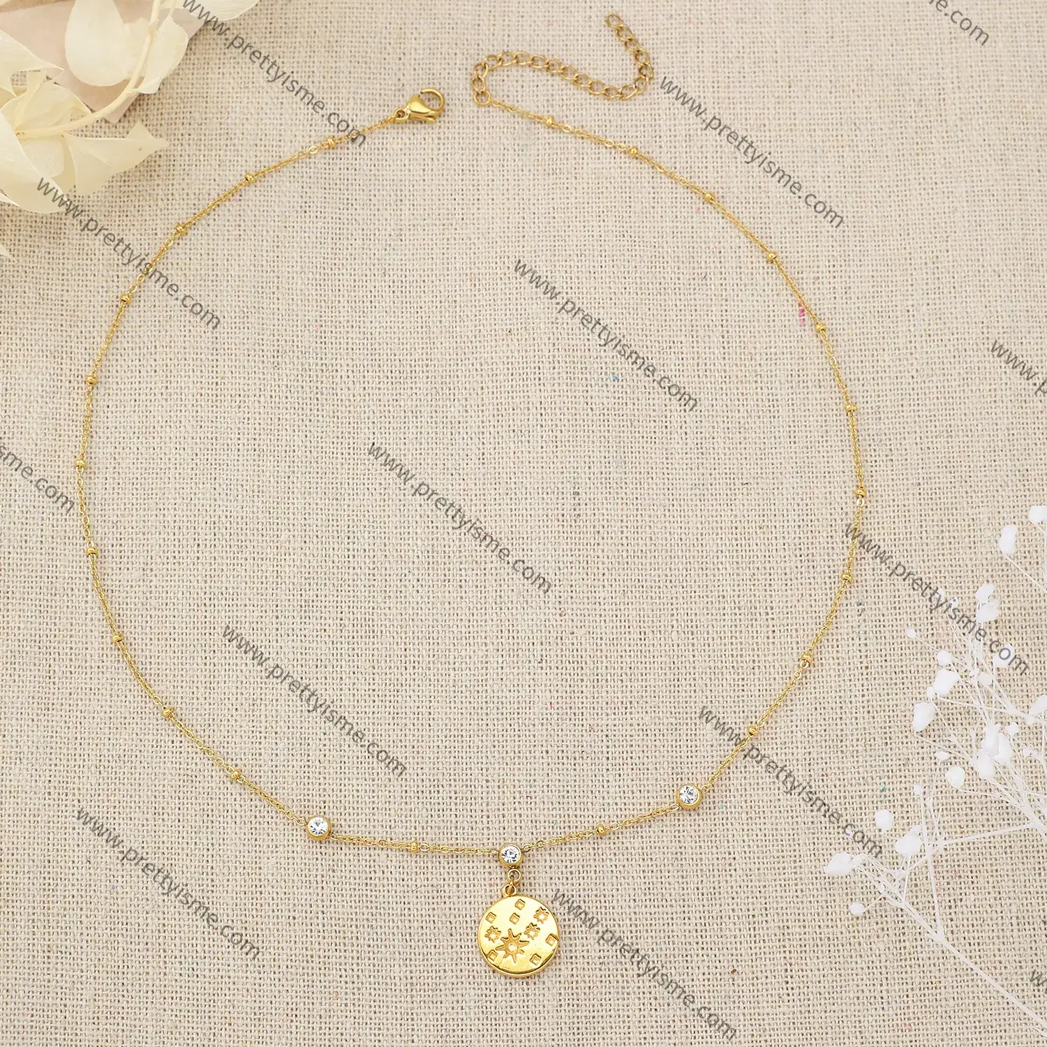 Korean Pendant Necklace Diamond Inlaid Engraved Star Pattern Gold Plated Stainless Steel Necklace (4).webp