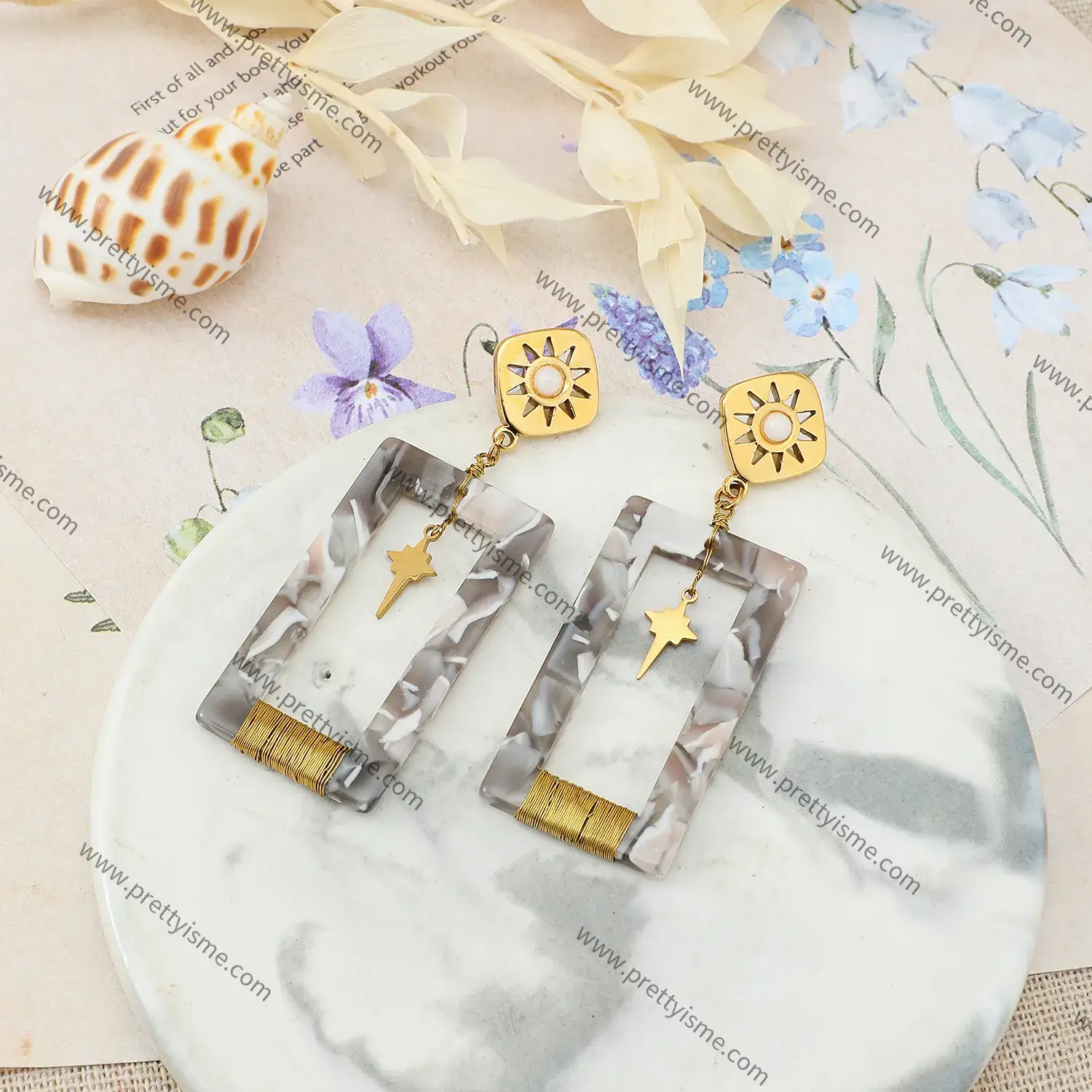 Square Earrings Twisted Wire Pendant Gold Plated Stainless Steel Earrings (2).webp