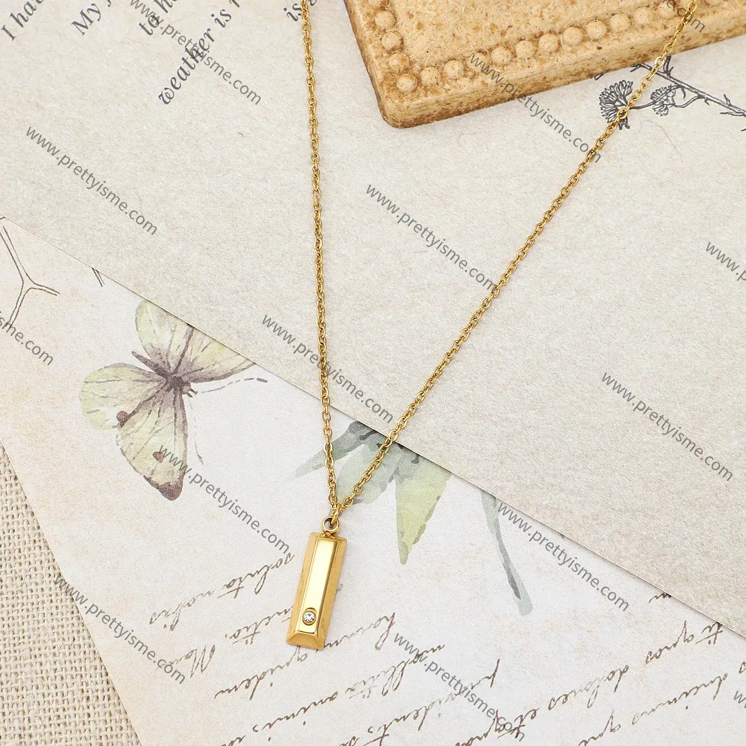 Simple Stainless Steel Pendant Necklace Gold Plated Small Square Set Diamond Necklace(1).webp