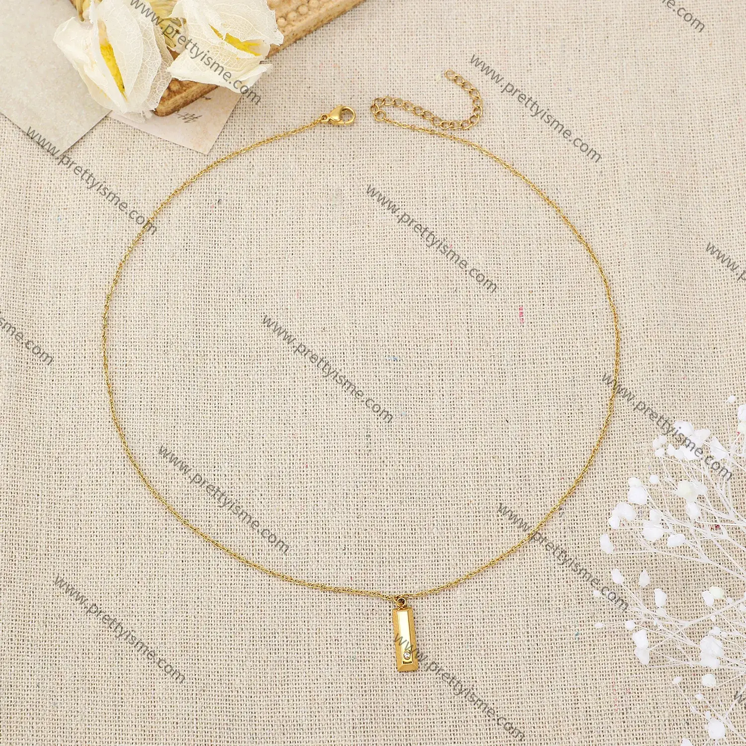 Simple Stainless Steel Pendant Necklace Gold Plated Small Square Set Diamond Necklace (3)(1).webp