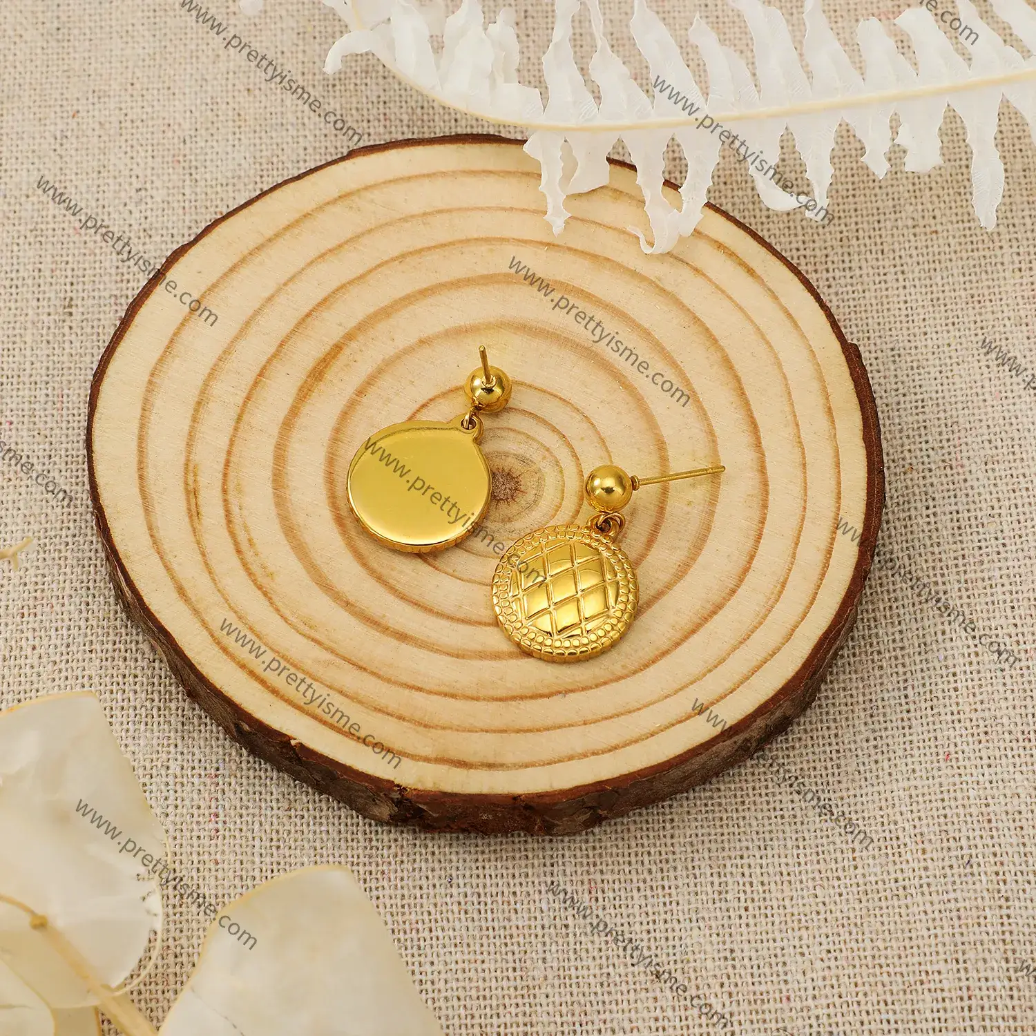 Versatile Earrings Simple Classic Pattern Round Gold Plated 18K Stainless Steel Earrings (4).webp