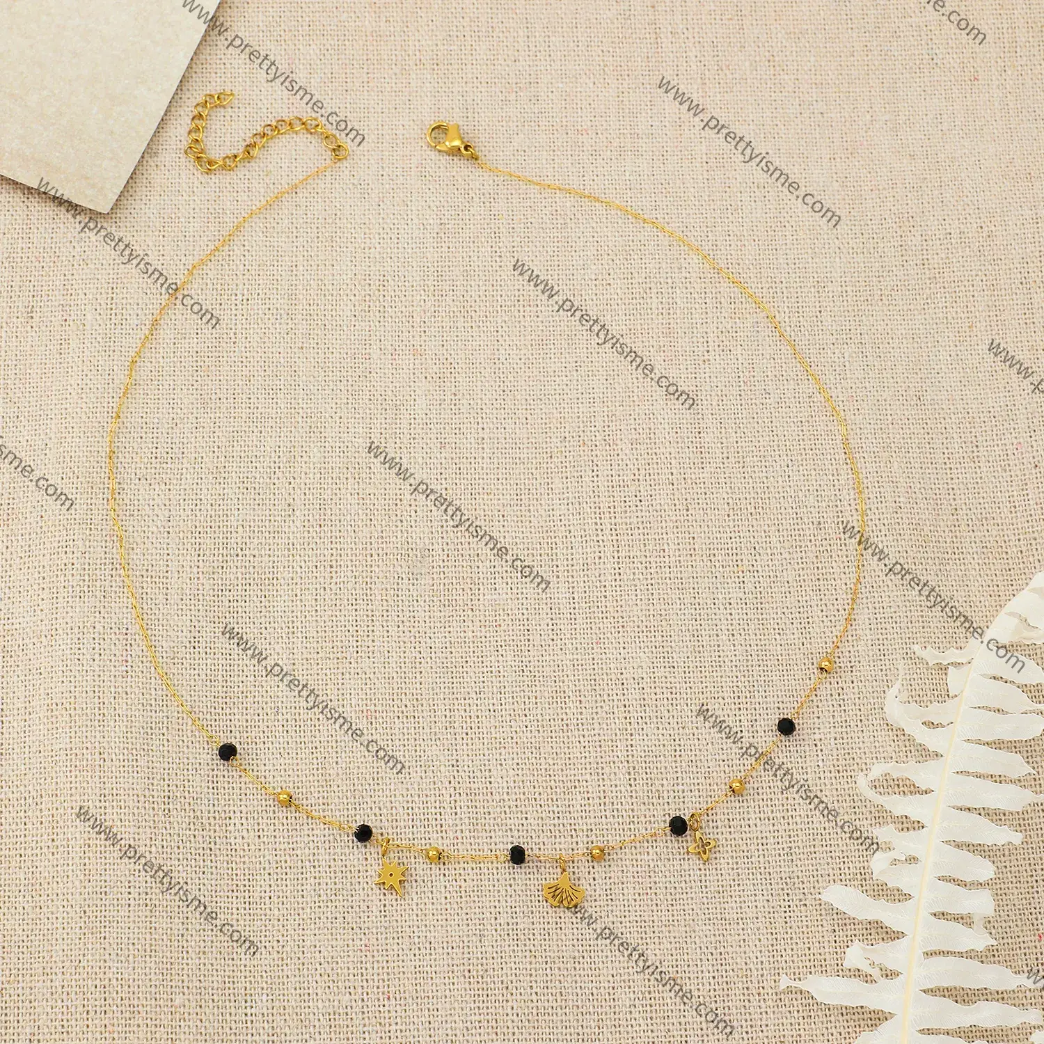 French Thin Necklace Engraved Pendant with Black Natural Stone Gold Plated Necklace (3).webp