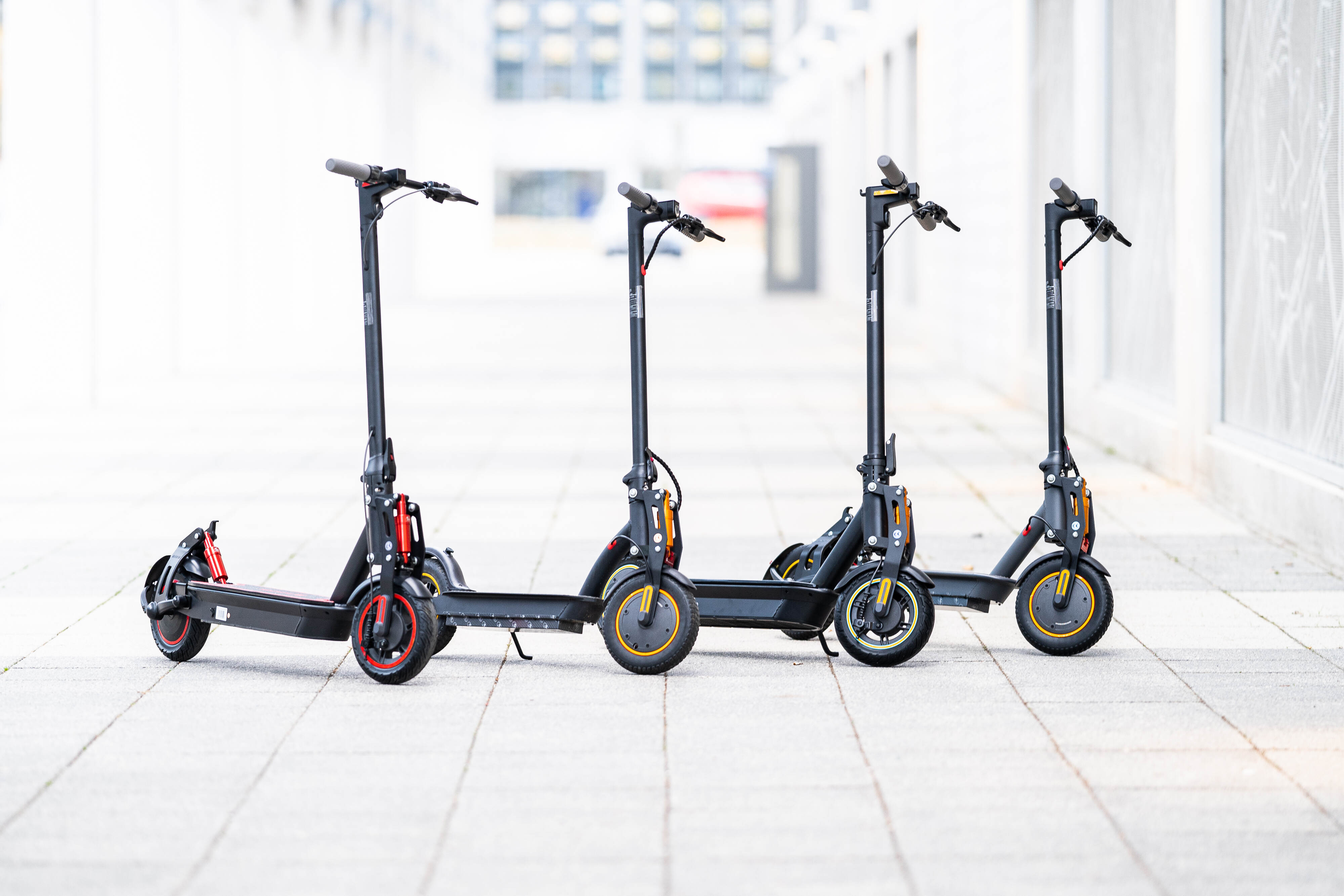 Monorim SUV S1 48v LS/NLpower Cells Batteries 1000w Dual drive electric scooter