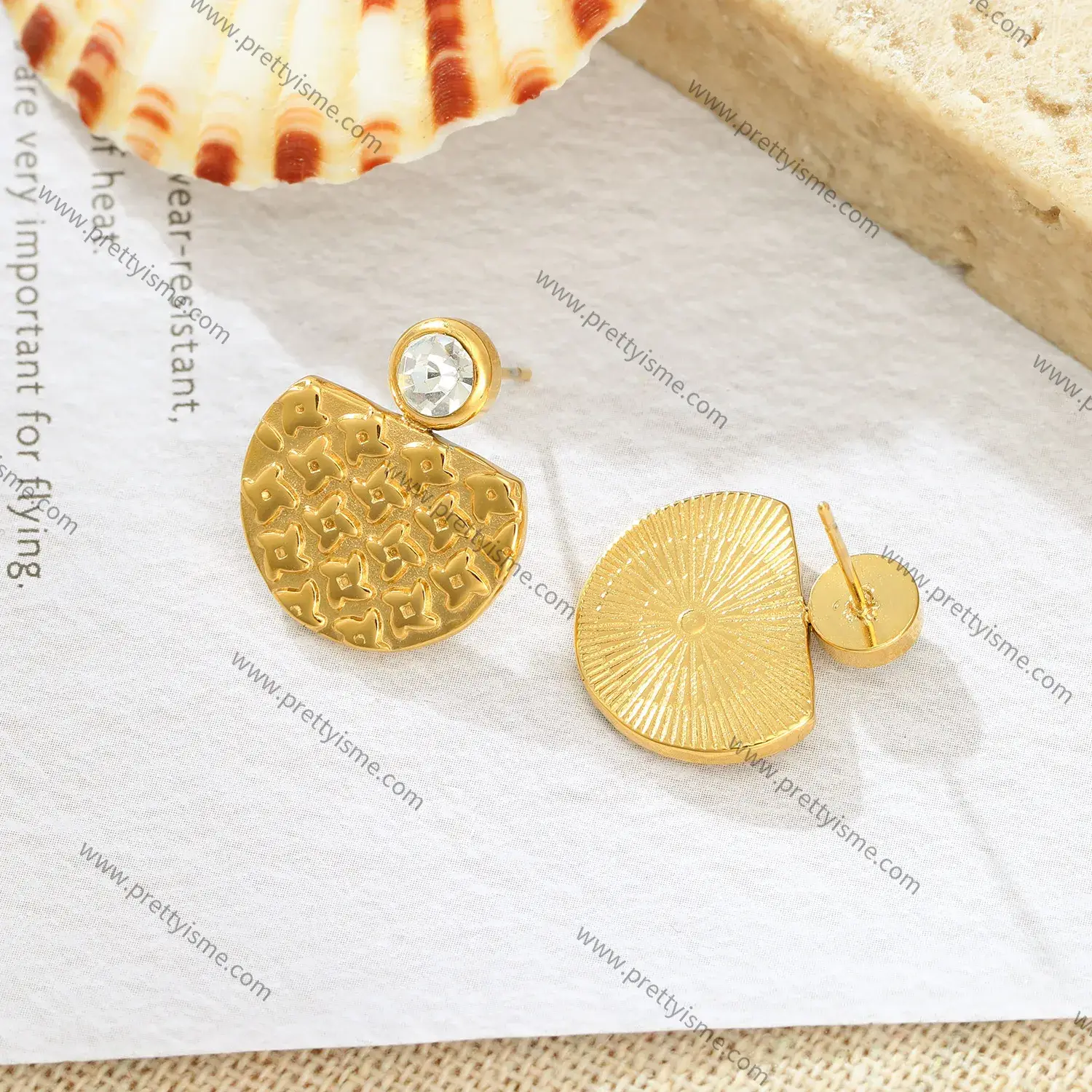 Half Round Stainless Steel 18K Gold Plated Earrings Unique Pattern Diamond Shiny Stud Earrings (2).webp