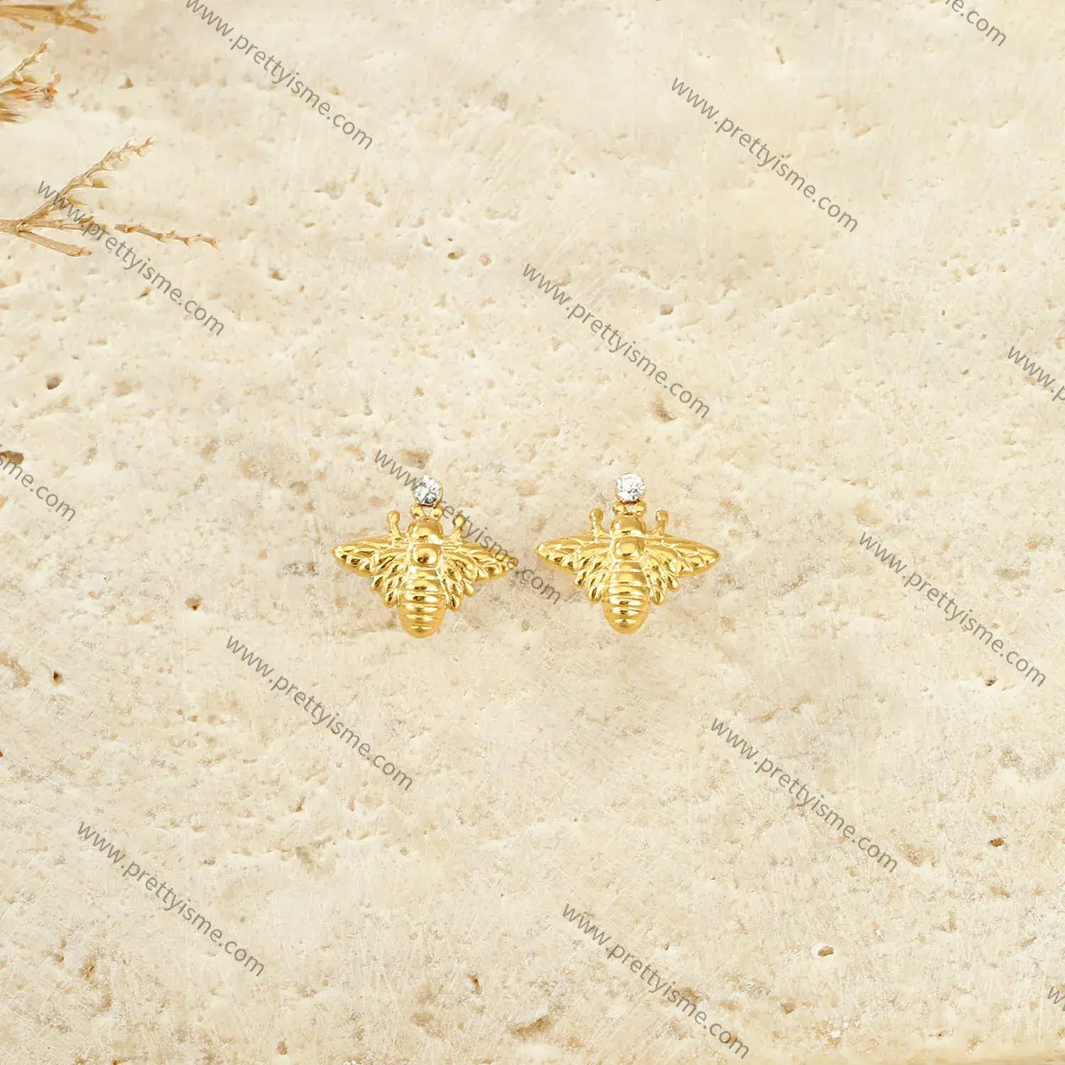 Cute Bee Earrings Stainless Steel 18K Gold Plated Earrings with Diamond Engraved Pattern (3).webp