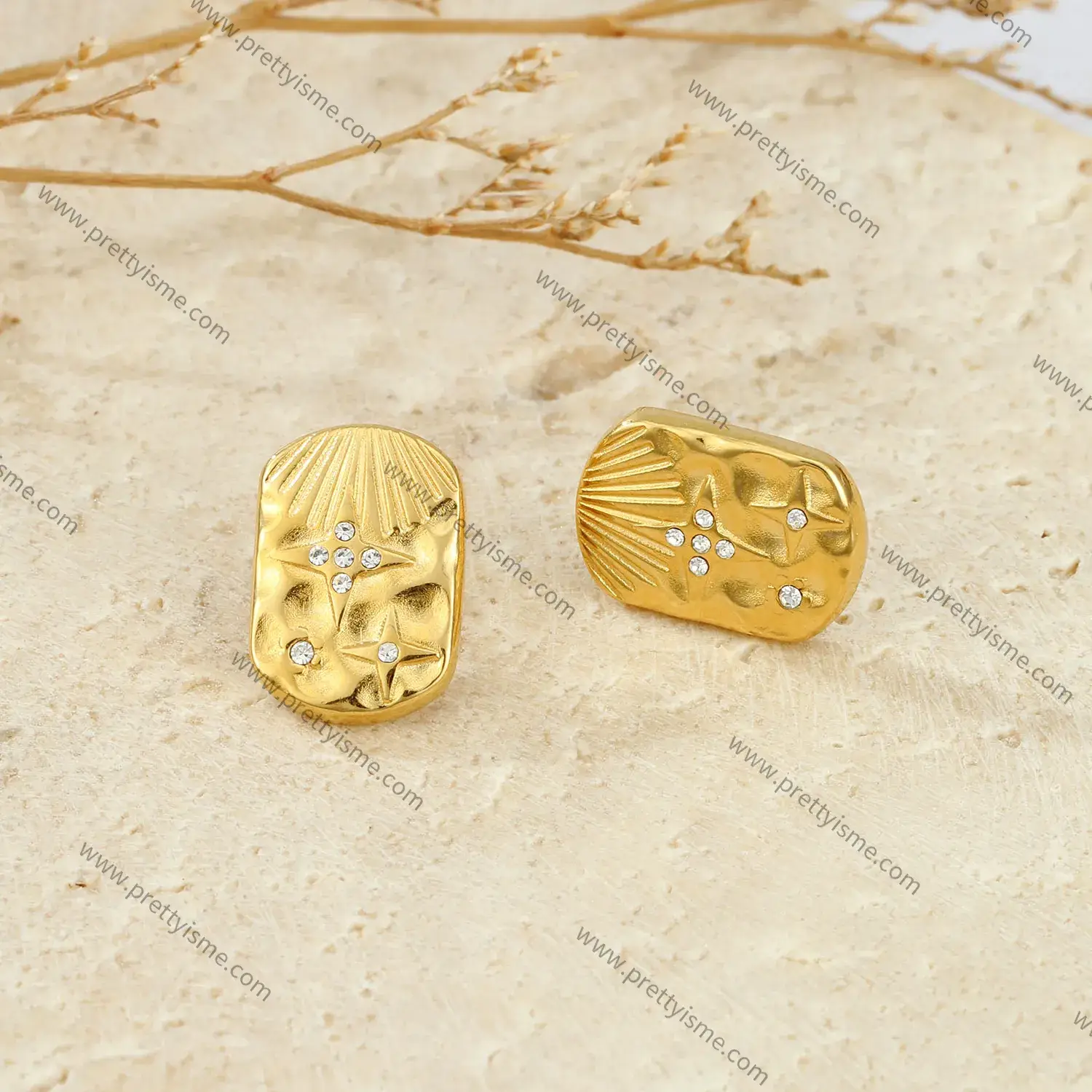 Shell Pattern Earrings Stainless Steel 18K Gold Plated Diamond Four Pointed Star Earrings (3).webp