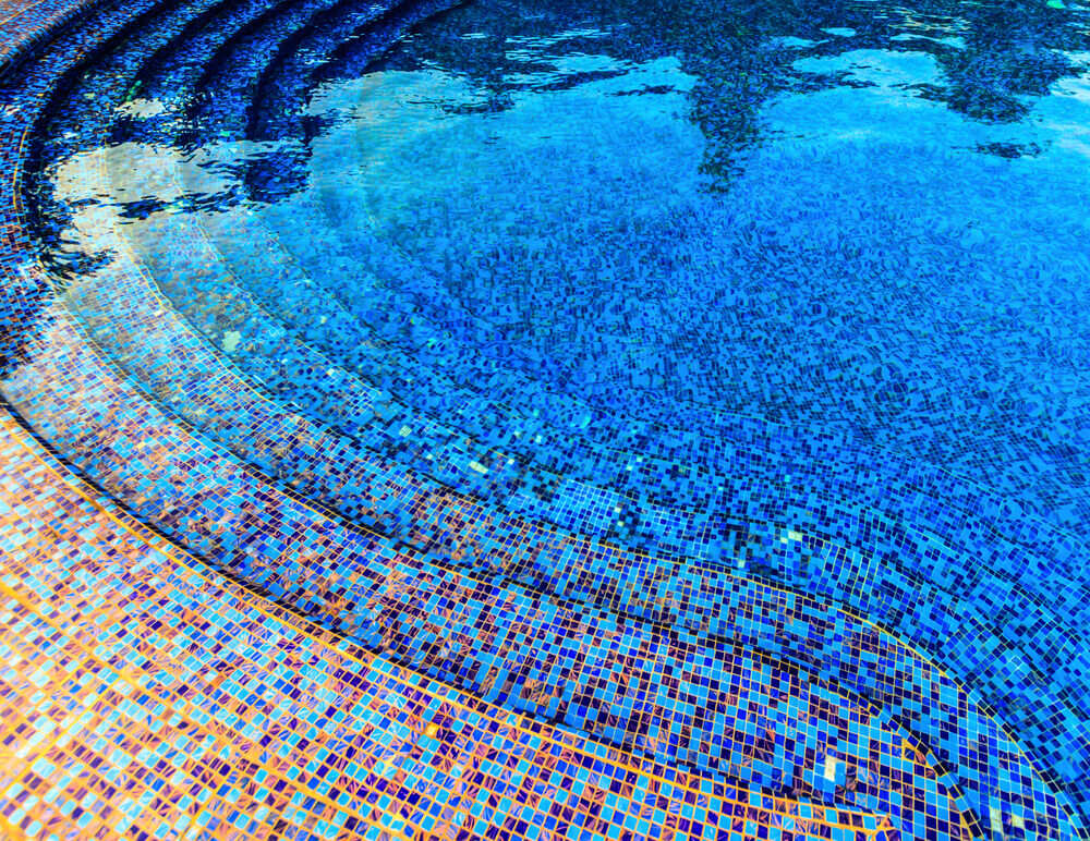 pure snow linear glass mosaic,bellavita tile glass mosaics,leyla glass mosaic pool tiles