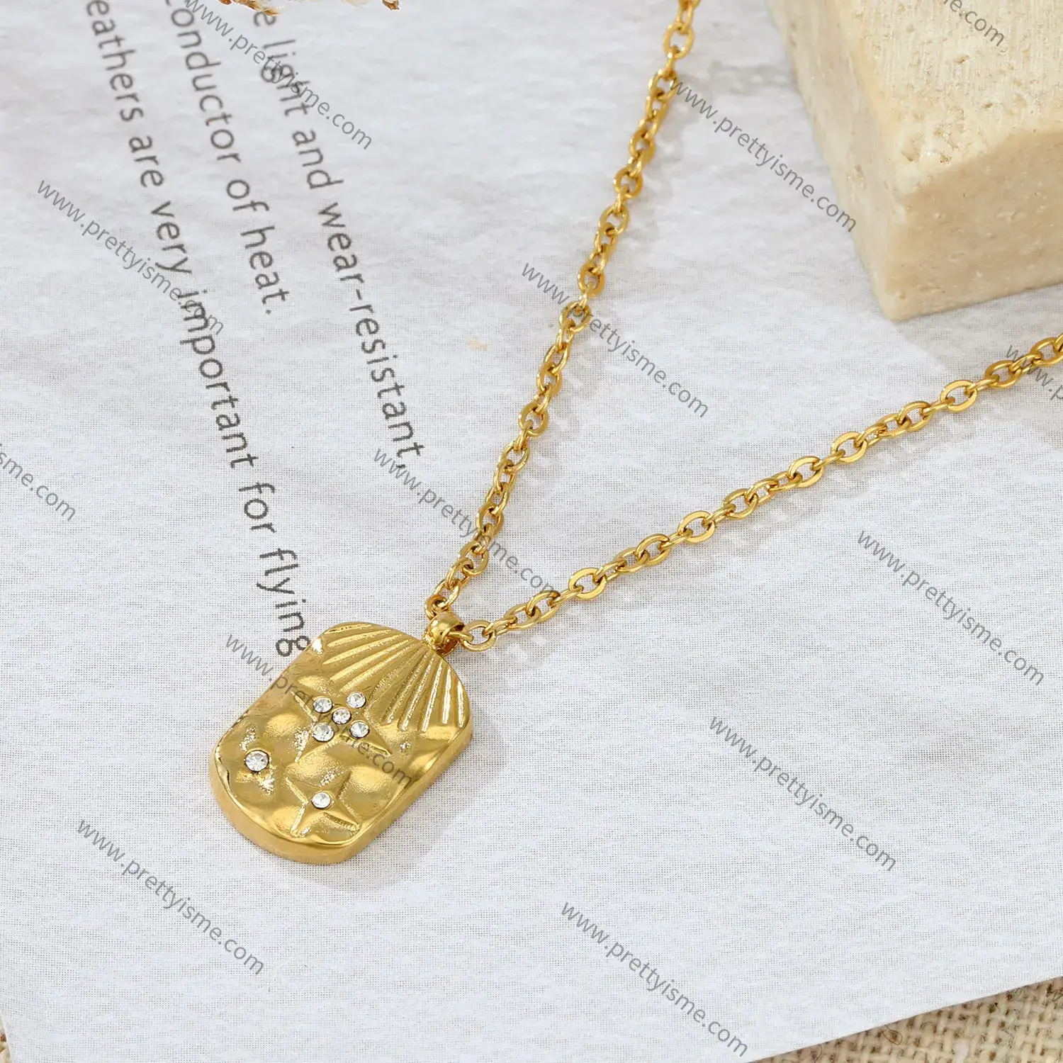 Irregular Diamond Pendant Delicate Lovely Stainless Steel Gold Plated 18K Thin Necklace (3).webp